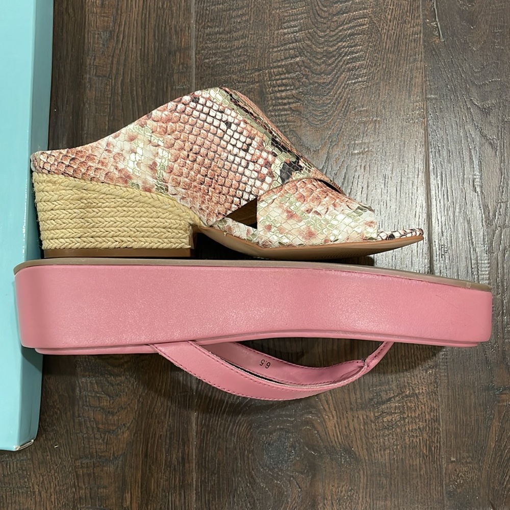 NIB pink Flatforms flip flop platform-sandals 2” beach pool slides toe loop ring - Picture 5 of 16